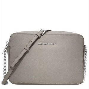 Micheal Kors Jet Set Leather Crossbody